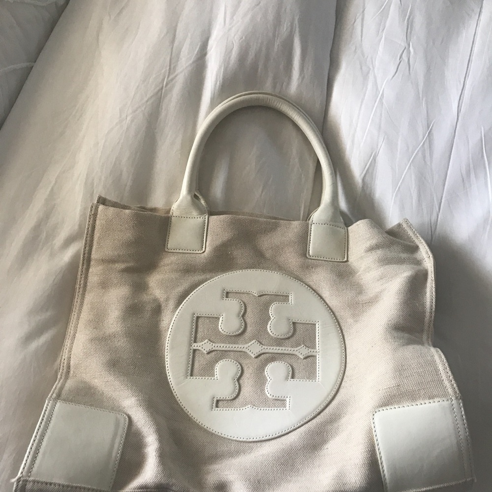 Tory Burch Cream Tote Bag with Logo Medallion